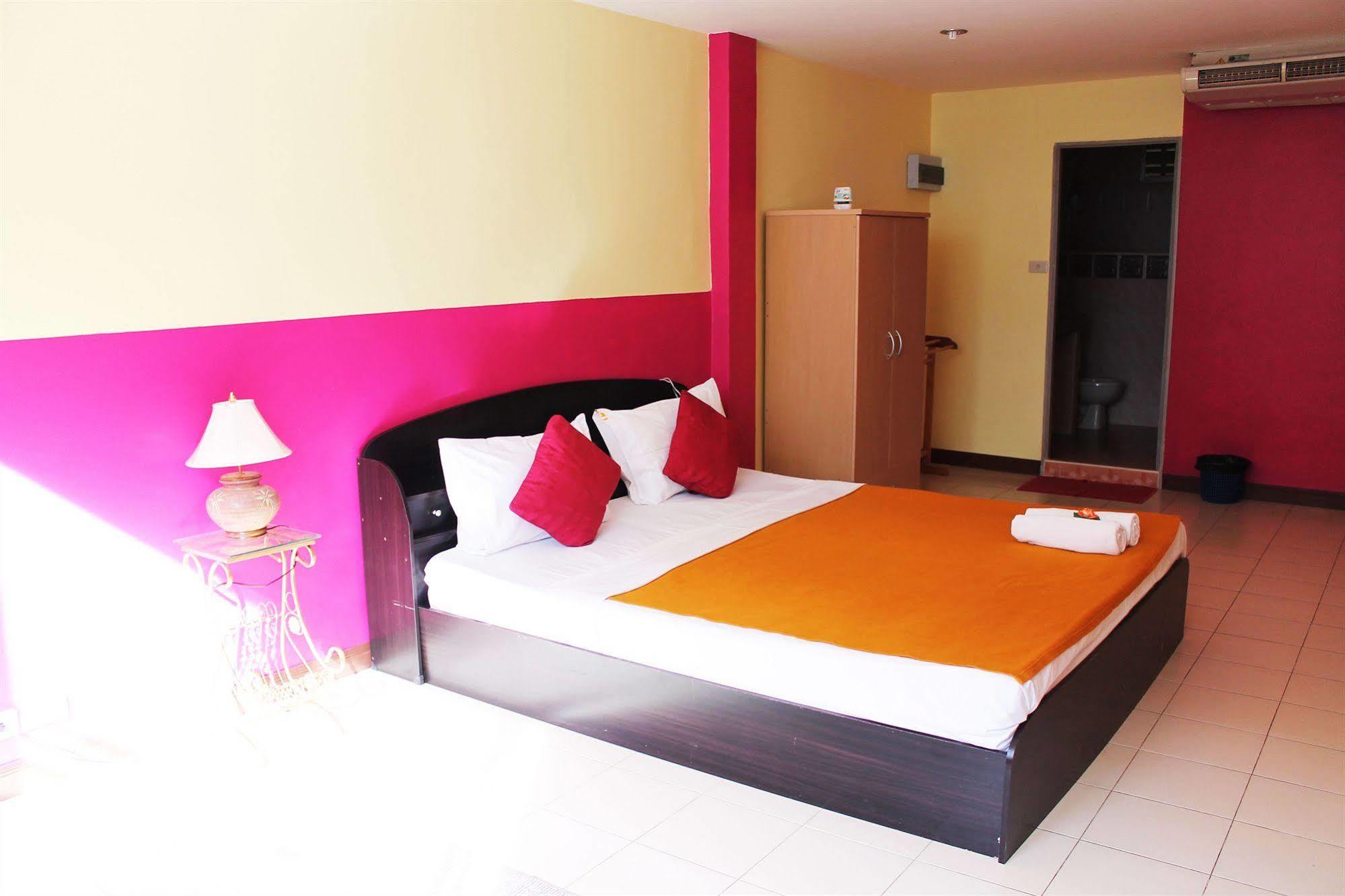 Welcome Marina Praia de Jomtien Exterior foto